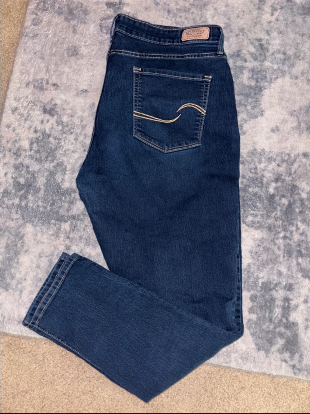 Women’s Levi Jeans